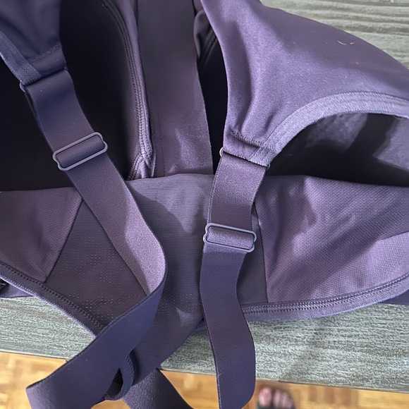 All in Motion Gently Used 40DD (Runs Small)  Full Support Sports Bra in Purple - Picture 3 of 8